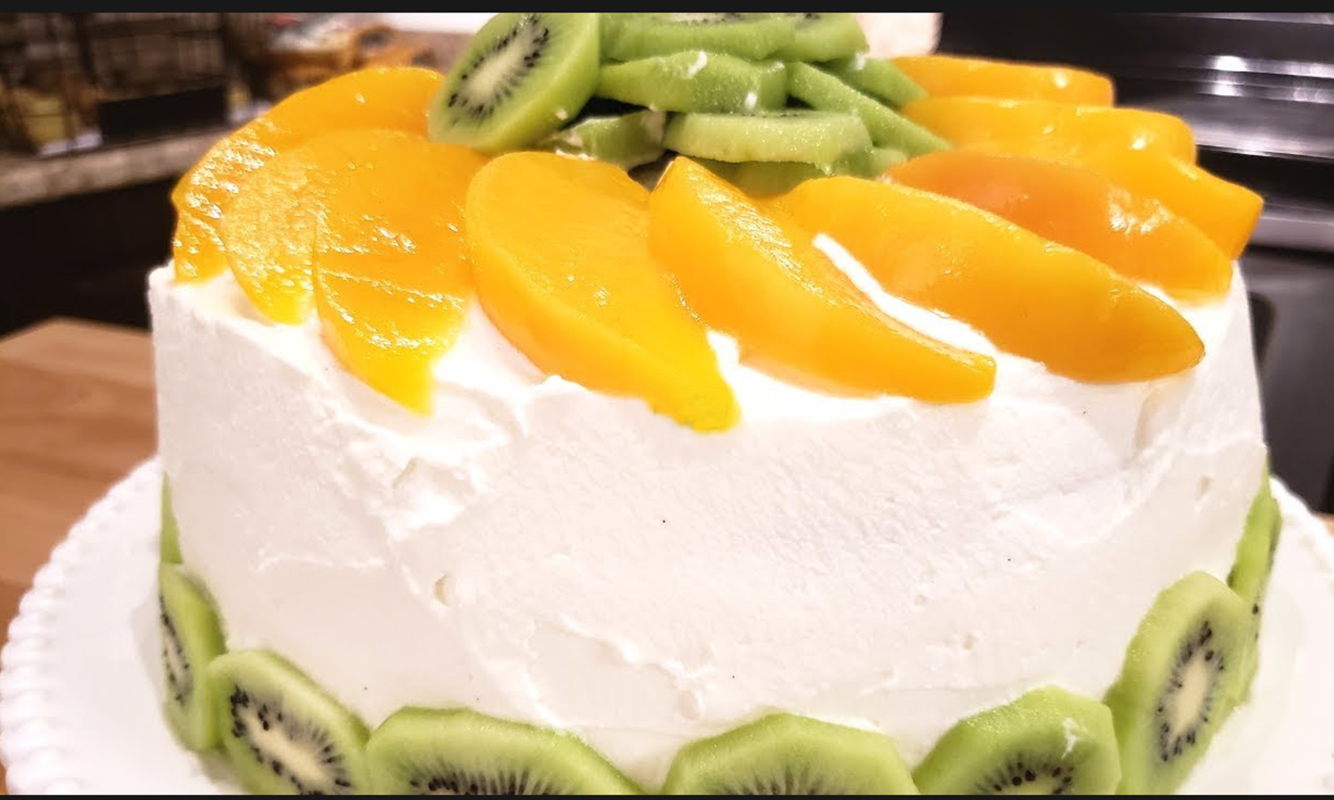 Genoise Cake With Fresh Cream and Fruits